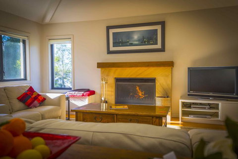 The Arthouse - Renee 2