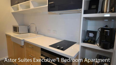 The Astor Suites - Renee 3