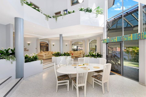 The Atrium, 11 Kentia Close - Renee 2