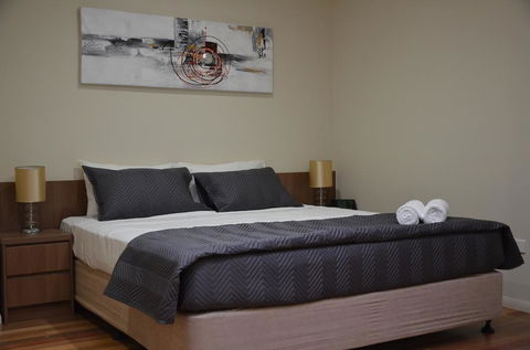 The Australian Hotel Motel - Renee 2