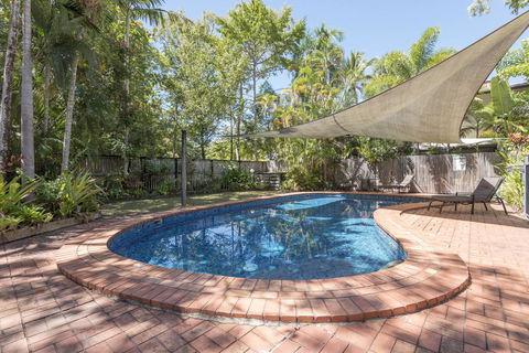 The Barefoot Beach Cottage - Renee 3