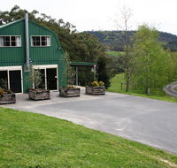 The Barn  Charlottes Hill - Internet Find