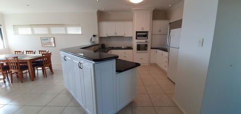 The Beach House - Port Bouvard - Renee 1