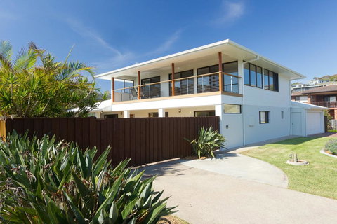The Beach House At One Mile - 6 Burrawong - Swimm 2