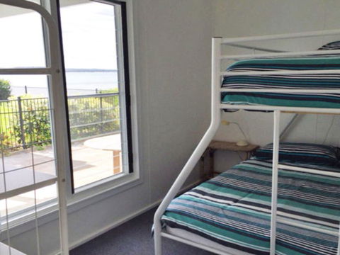 The Beach House' 169 Soldiers Point Road - Right On The Waterfront - Renee 1