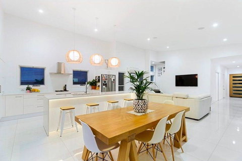 THE BEACH OASIS @ 360 - Qld Realsetate 3