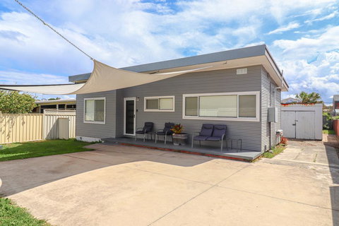 The Beach Shack - Qld Realsetate 0