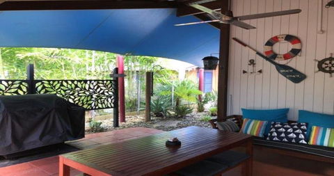 The Beach Shack - Koda Beach Bungalow 1 - Petrol Stations 2