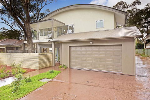 The Beach Townhouse - Internet Find 0