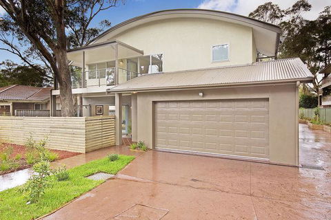 The Beach Townhouse - Internet Find 1