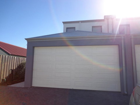 The Beach Villa Bunbury - Renee 1