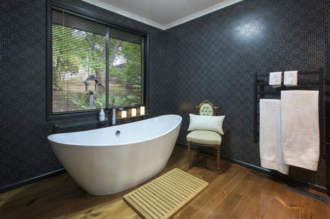 The Beeches - Olinda - Renee 0