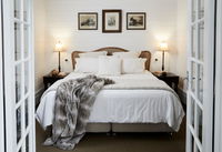 Business in Sassafras VIC Renee Renee