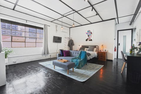 The Blender Loft - Renee 1