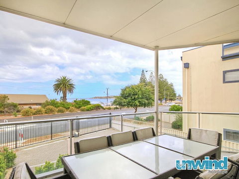 The Block Views Apartments Victor Harbor - Petrol Stations 3
