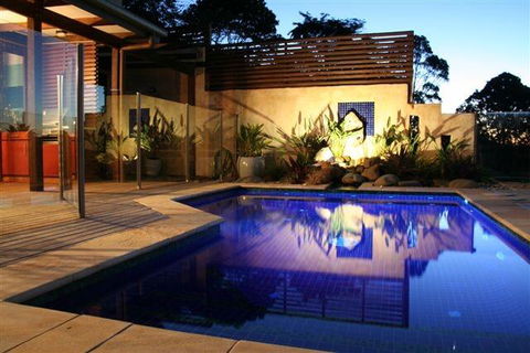 The BlueGreen SANCTUARY - Renee 0