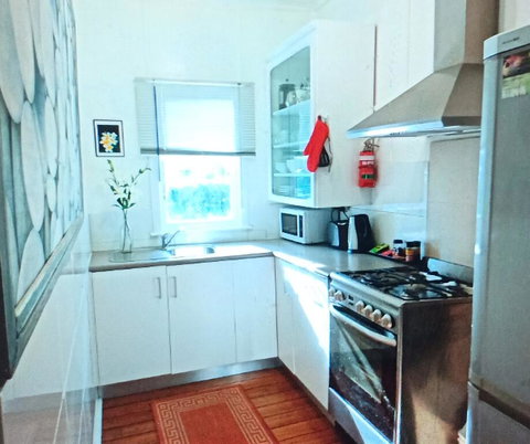 The Boathouse A 3 Bedroom House - Qld Realsetate 2