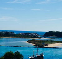 The Boathouse a 3 Bedroom House - Qld Realsetate