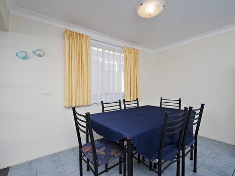 The Breakers, 16B Government Road - Internet Find 3