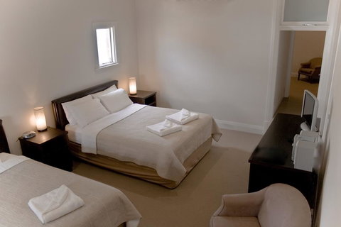 The Bridgetown Hotel - Renee 1