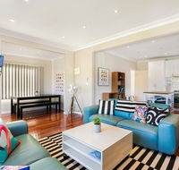 The Bud House - Renee