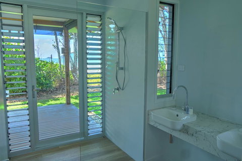 The Bungalows - Renee 3