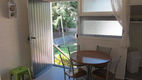 The Captain's Manor On Cook Unit 4 - Qld Realsetate 1