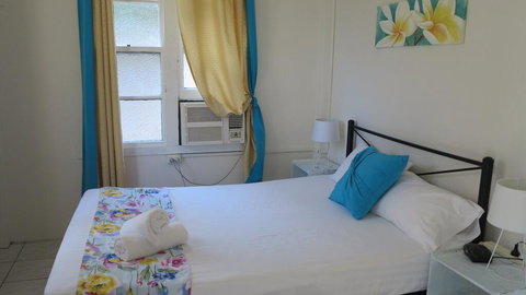 The Captain's Manor On Cook Unit 8 - Qld Realsetate 2