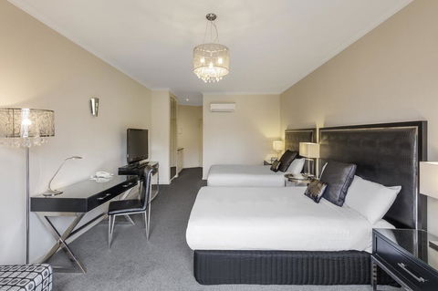 The Carrington Hotel - Renee 2