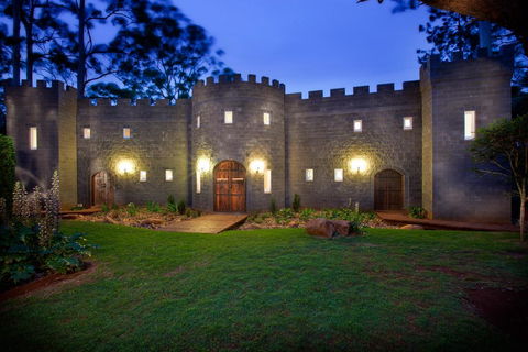 The Castle On Tamborine - Petrol Stations 0