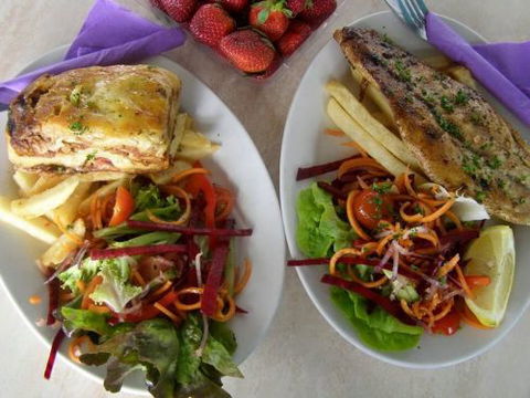 River Cruz Cafe - Renee 4
