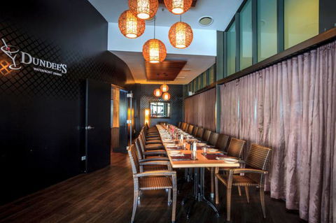 Dundee’s Restaurant On The Waterfront - Renee 0