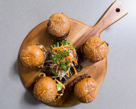 Red Beret Hotel - Qld Realsetate 1