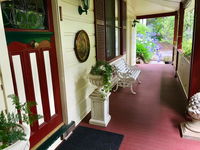 Business in Medlow Bath NSW Renee Renee
