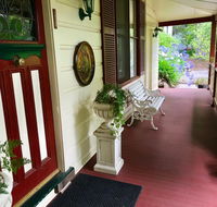 The Chalet Guesthouse And Studio - Swimm