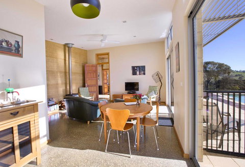 The Chocolate Lily Bed & Breakfast - Swimm 1