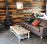The Cottage - 58 Acre Farm Stay at Hanging Rock - Renee