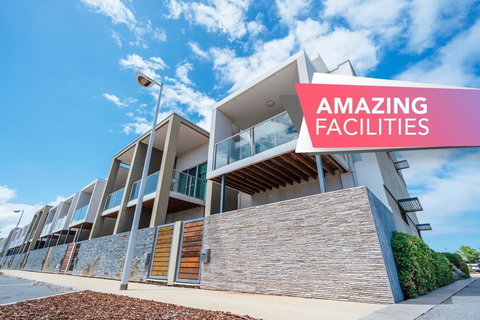 The Cove @ New Port-Pool - Spa - Sauna - Gym & More - Renee 0