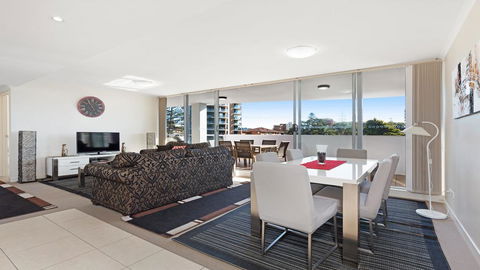 The Crest 201 - Forster CBD! - Internet Find 1