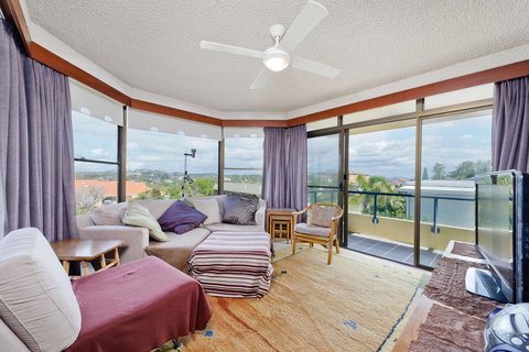 The Crest 6 33 Pacific Drive - Renee 3