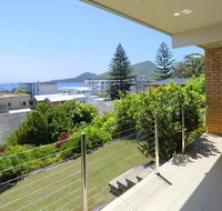 The Crest Unit 1 - Shoal Bay - Internet Find