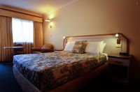 Business in Junee NSW Renee Renee