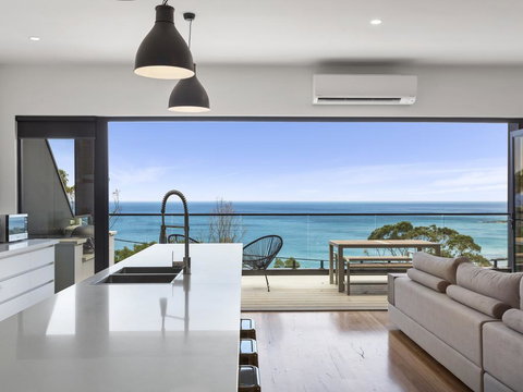 The Cube - Striking Architectural Showpiece - Renee 1