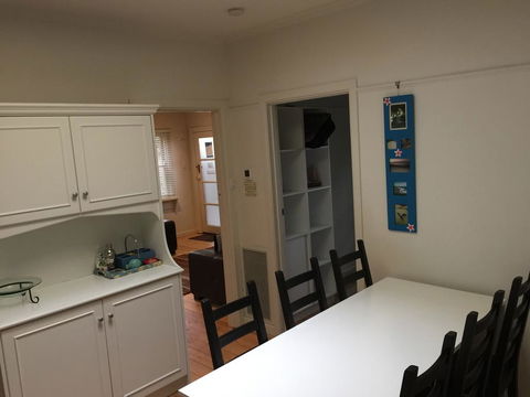 The Cute Beach House - Renee 3