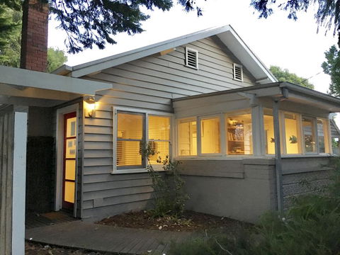 The Cute Beach House - Renee 1