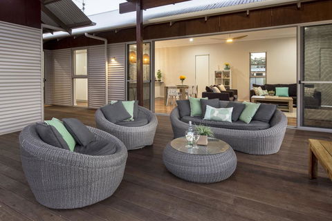 The Deck - Renee 0