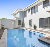 The Doggy Beach House At Salt - Qld Realsetate