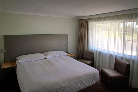 The Duck Inn Apartments - Renee 2