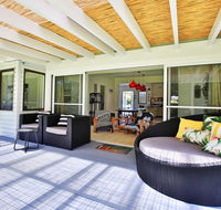 The Endless Summer  Culburra - Pet Friendly - 2 Mins to Beach - Internet Find