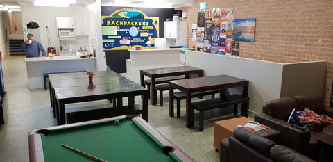 The Entrance Backpackers - Renee 1